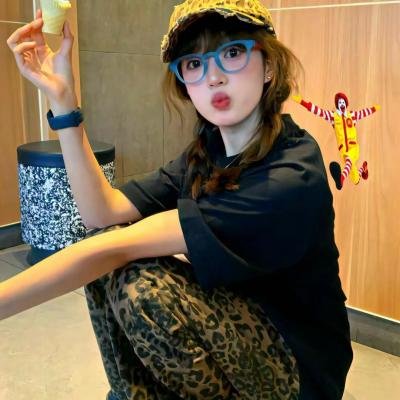 嗨闺蜜系统逼我做月老